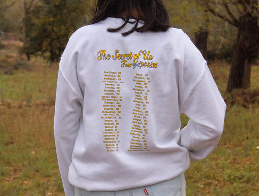 "tsou tour" embroidered crewneck